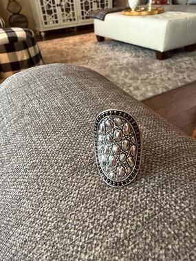 JAI/John Hardy Sterling Textured Ring with Black Spinal Stones. Size 8.5